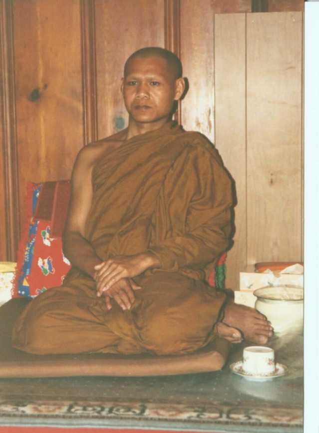 ajaan samruay_jpg